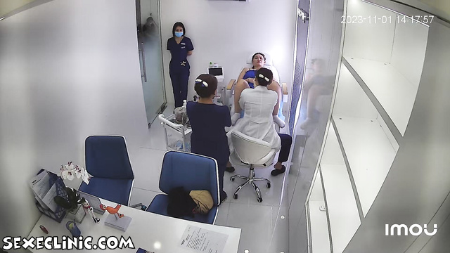 Girl gets special probe by male doctor at gyno exam porn