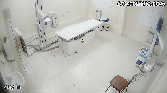 X-Ray doctor mom son porn (2024-02-07)