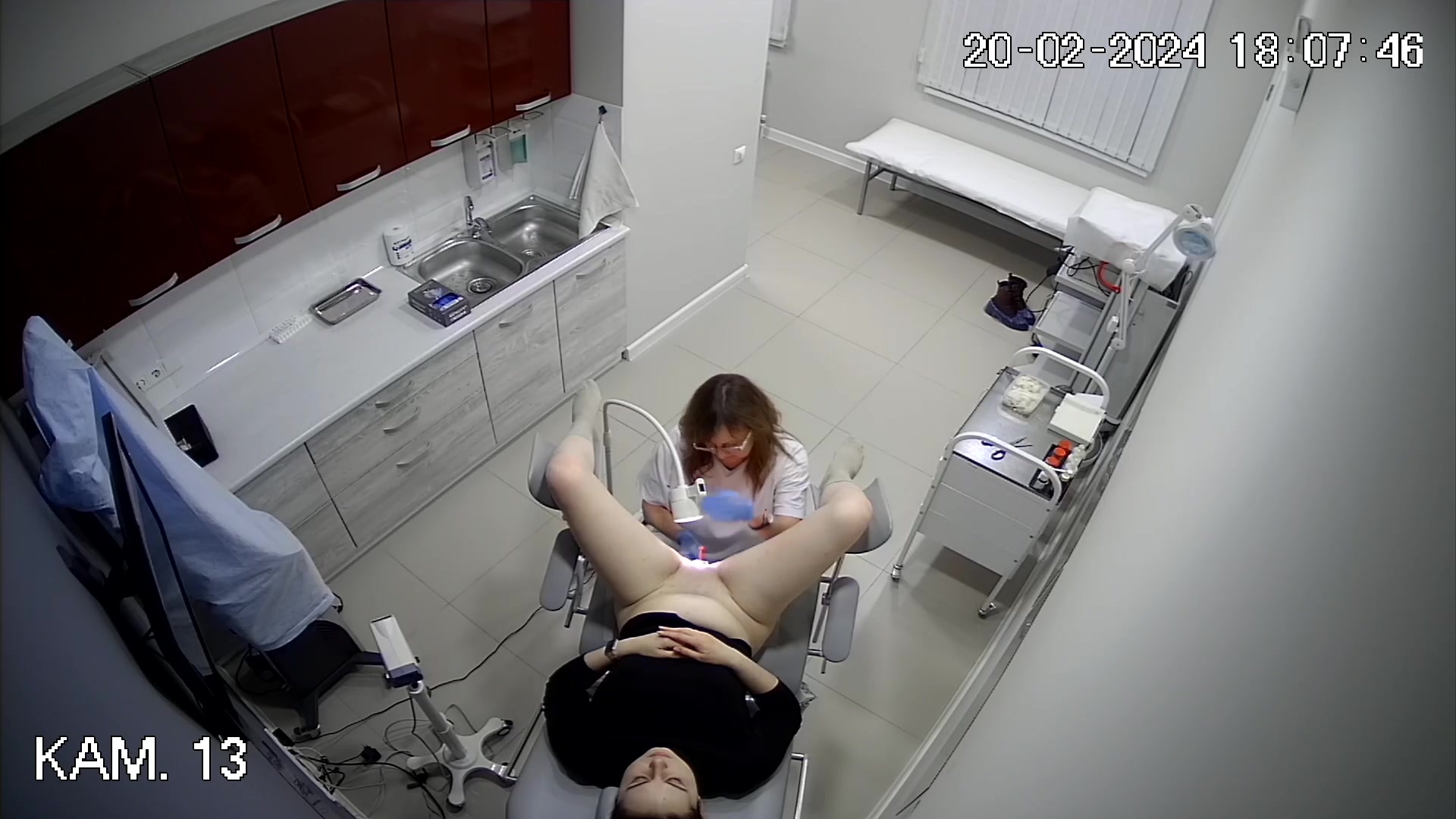 Young girl and mom at first gyno exam stories(2024-02-20)